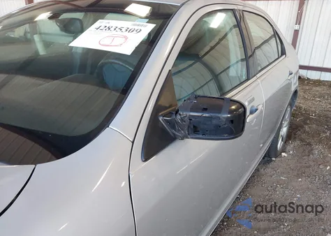 2010 Mercury Milan Premier z USA, uszkodzony, nr VIN 3MEHM0JG7AR661026